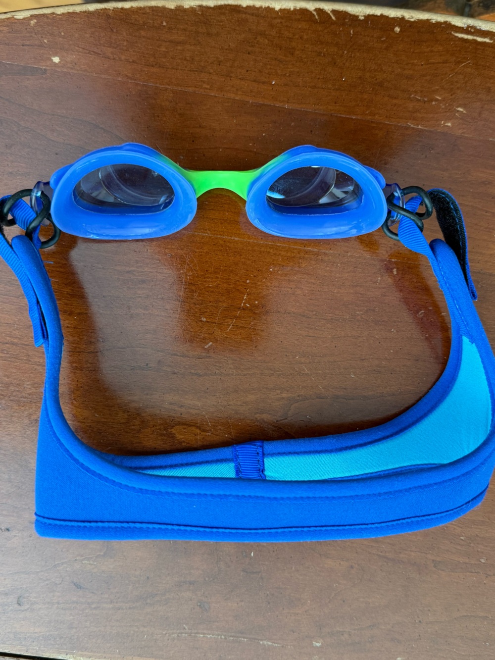 Frogglez Blue and Neon Green Kids Swim Goggles - Picture 3 of 4